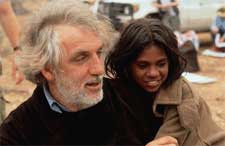 Phillip Noyce and Everlyn Sampi on the set of Noyces RABBIT-PROOF FENCE