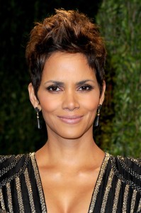 Oscars Vanity Fair party - Halle Berry