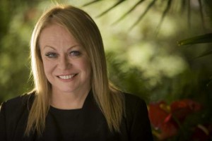 159426_et-jacki-weaver__