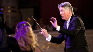 Alan Silvestri conducting