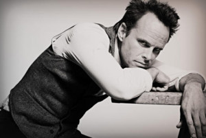 Walton Goggins 3