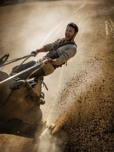 Ben-Hur - Judah Ben-Hur (Jack Huston) takes the reins of a racing chariot